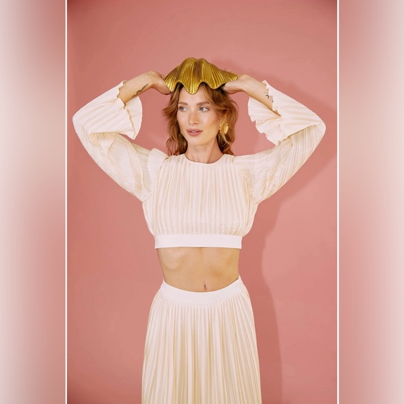 Rue stiic crop top blouse, size small, color off white cream. - Picture 4 of 8